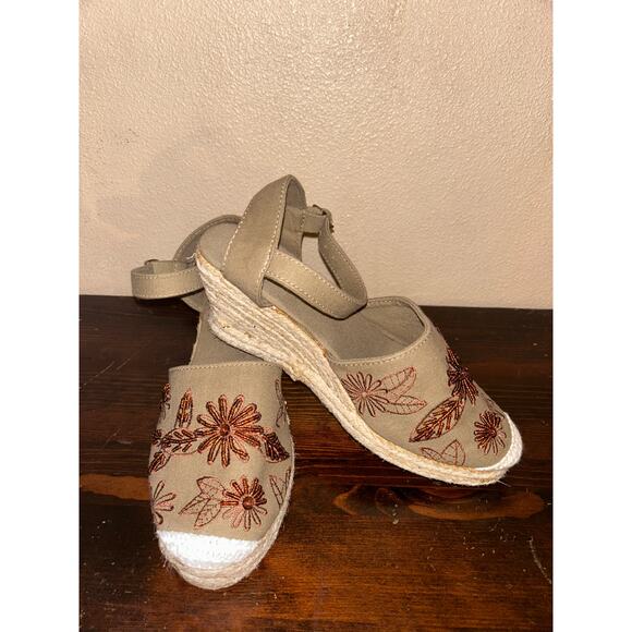 Coldwater Creek Coastal Cowgirl Hippie Beaded & Embroidered Espadrilles Wedges - Picture 2 of 7